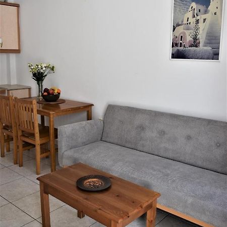 Emorfia Apartment Kamári エクステリア 写真